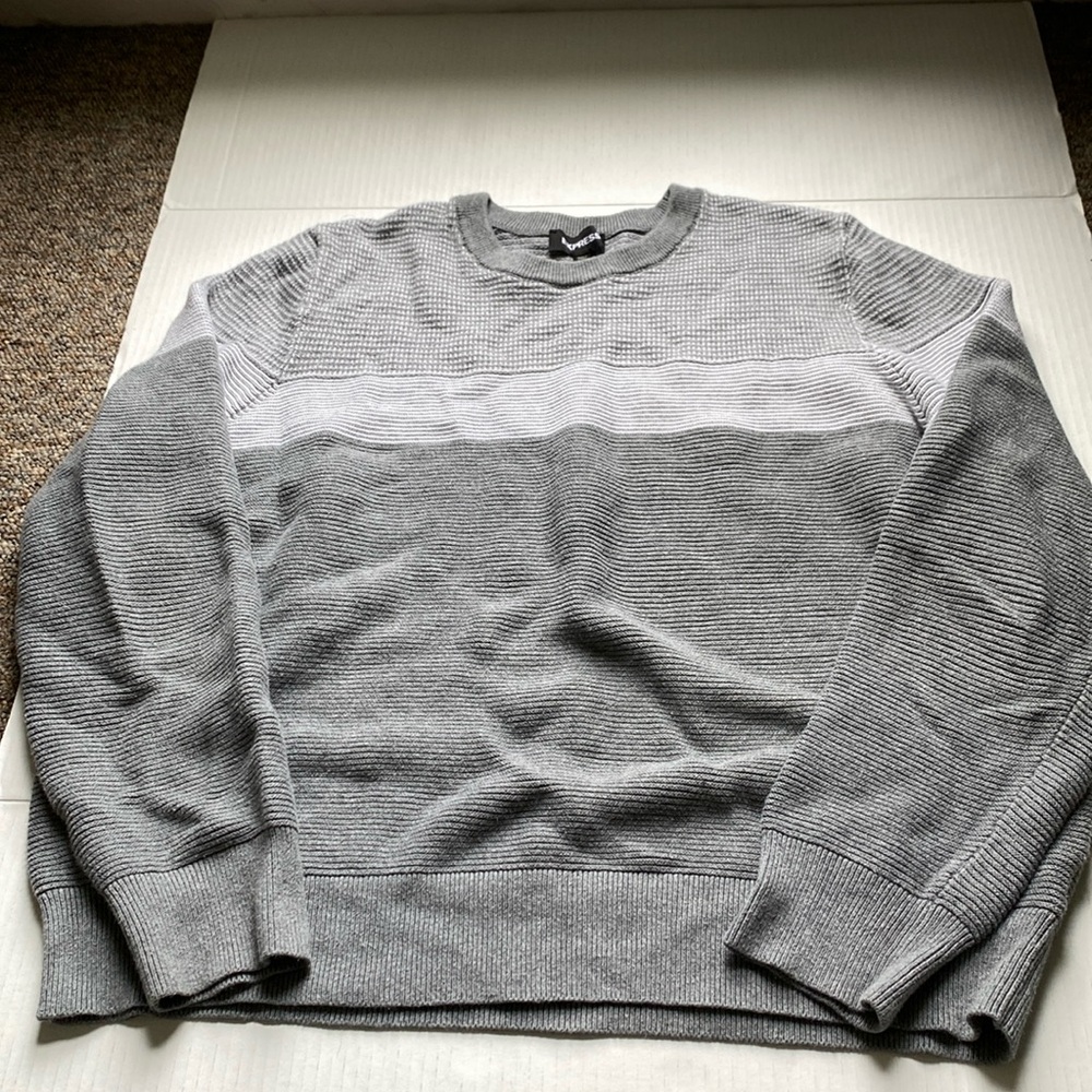 Express Men’s Size XL Gray White Sweater